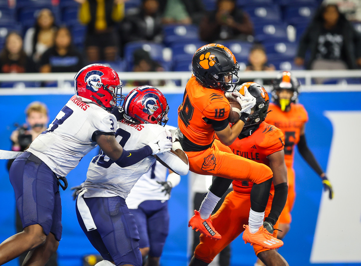 Belleville vs Southfield A&T 11-26 Mariusz Nowak57